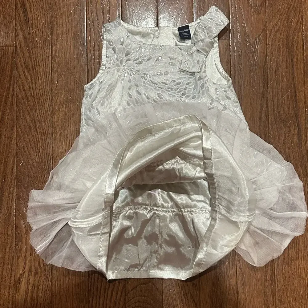 Baby Gap  12-18 Months WHITE & SILVER SLEEVELESS Floral Shimmer Dress | EUC